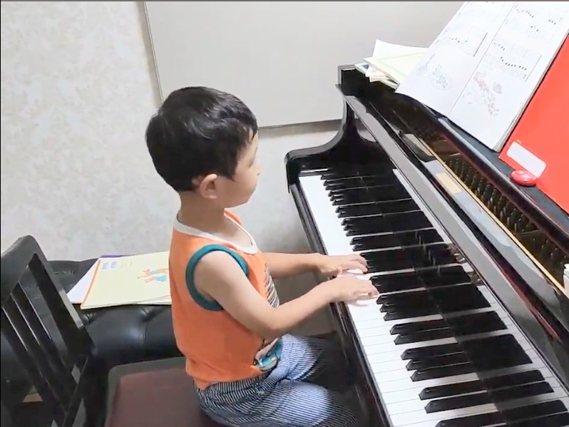 ほら,弾けた!お父さんのためのピアノ・レッスン 2と7が欠品 新品未開封